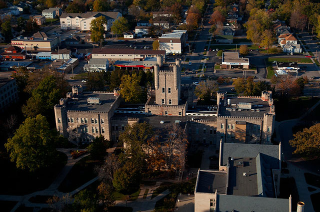 Eastern Illinois University :: Business Affairs