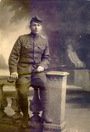 studio portrait man in uniform 1914-1917