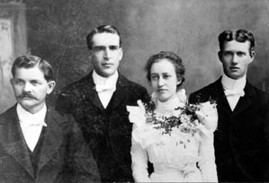 first graduating class 1900