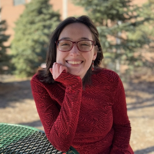 Madeleine Luna, Communication Disorders and Sciences (minor in Biological Sciences) at EIU