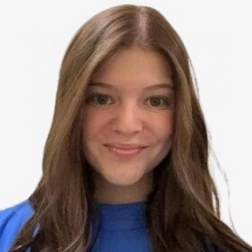 Chloe Bushue, Management with an HR concentration at EIU